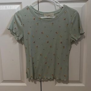 Mint green lettuce hem top